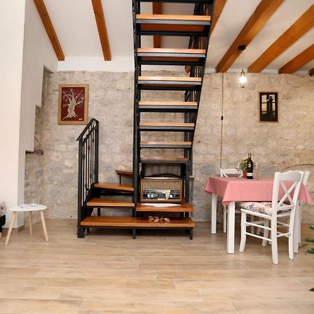 Studio Apartman Mihaella Kaštela Exteriér fotografie
