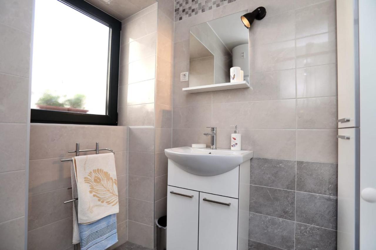 Studio Apartman Mihaella Kaštela Exteriér fotografie