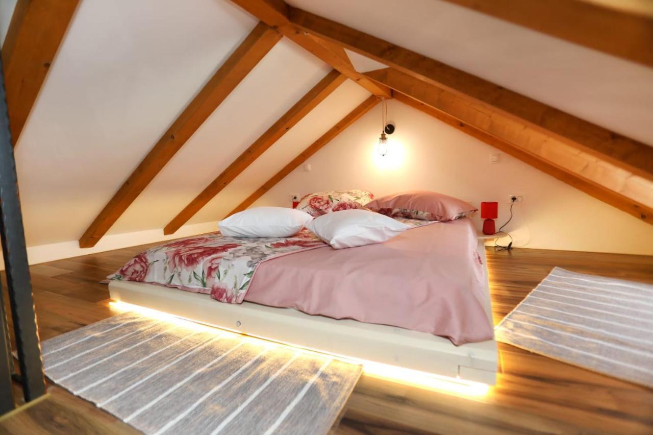 Studio Apartman Mihaella Kaštela Exteriér fotografie