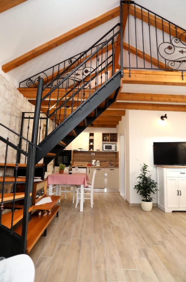 Studio Apartman Mihaella Kaštela Exteriér fotografie