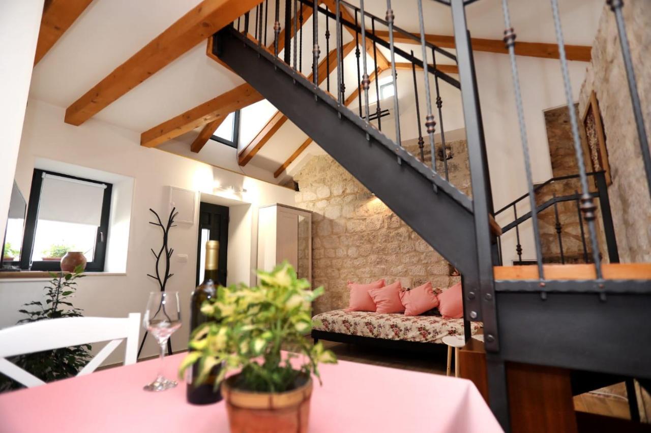 Studio Apartman Mihaella Kaštela Exteriér fotografie